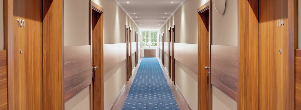 Hotel Oranien Wiesbaden 40/66