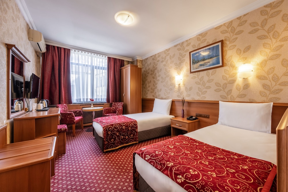 STANDARD, DOUBLE OR TWIN BED