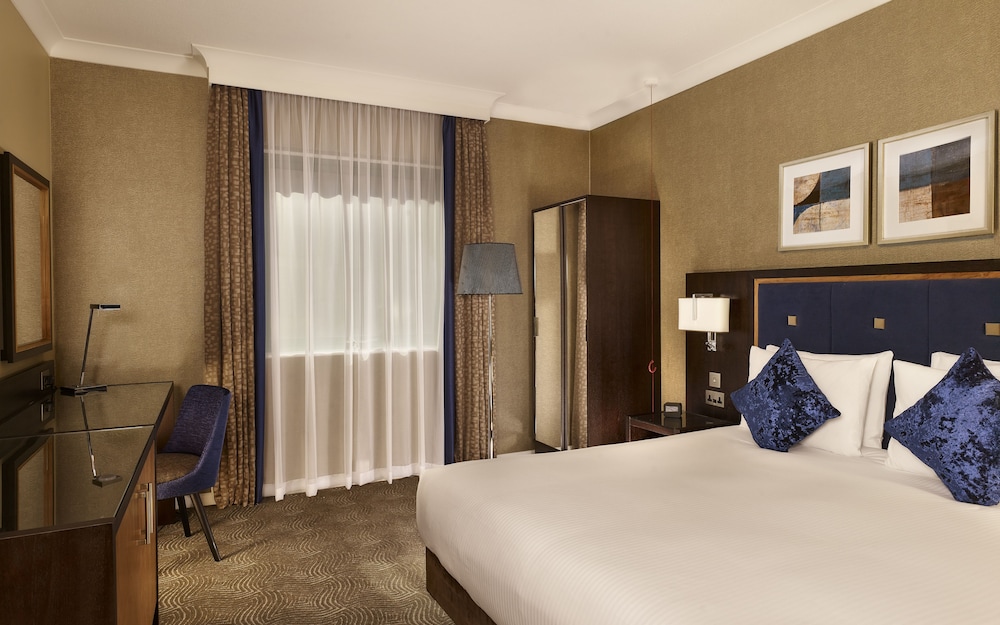 Doubletree By Hilton Hotel Woking 19/55