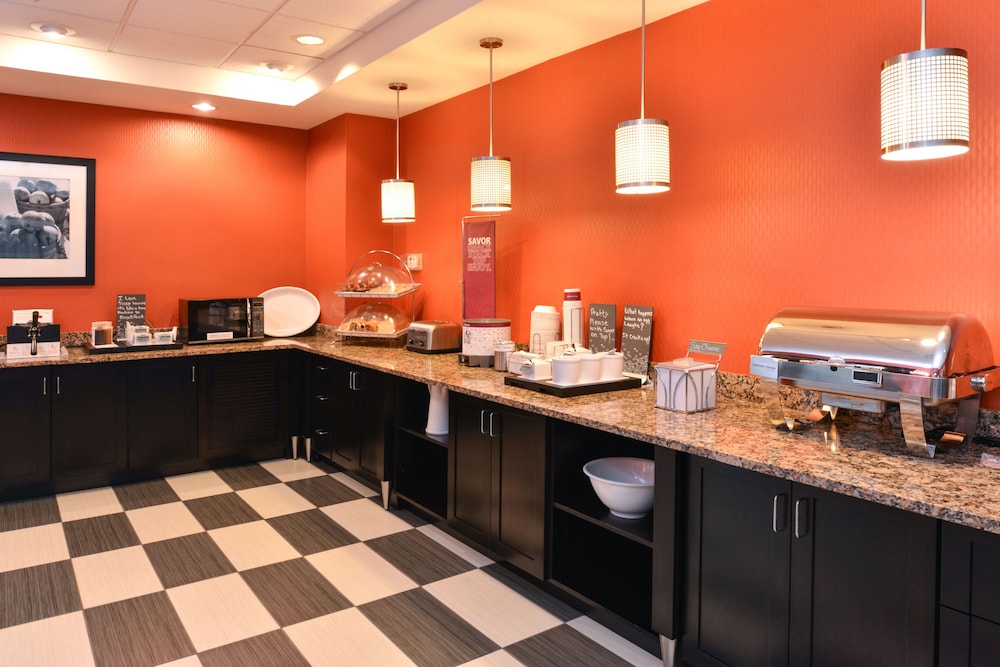 Hampton Inn And Suites Albuquerque Coors Road 33/46