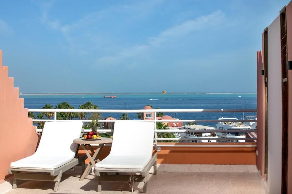 AJIRA Bay Hotel Hurghada Marina Hotel 56/63