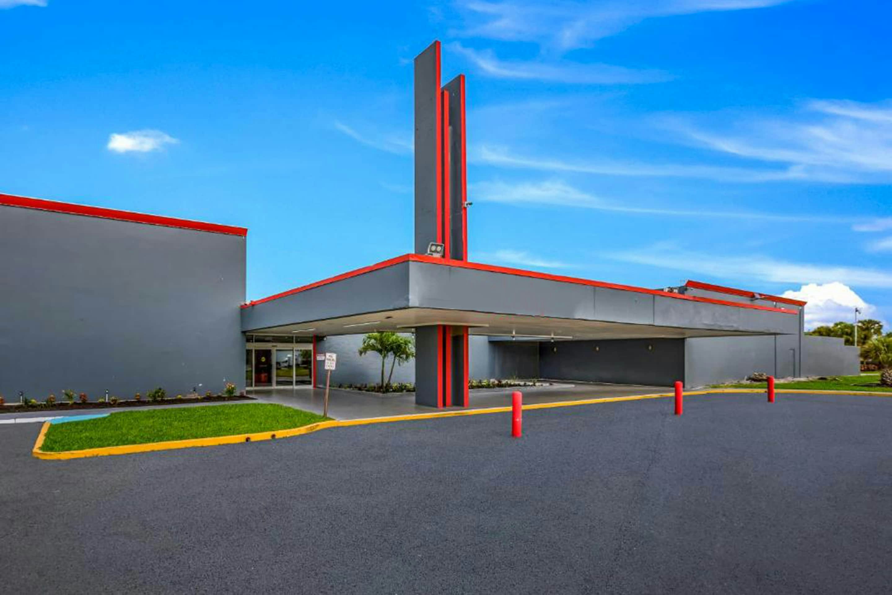 OYO Hotel Orlando Airport 27/32