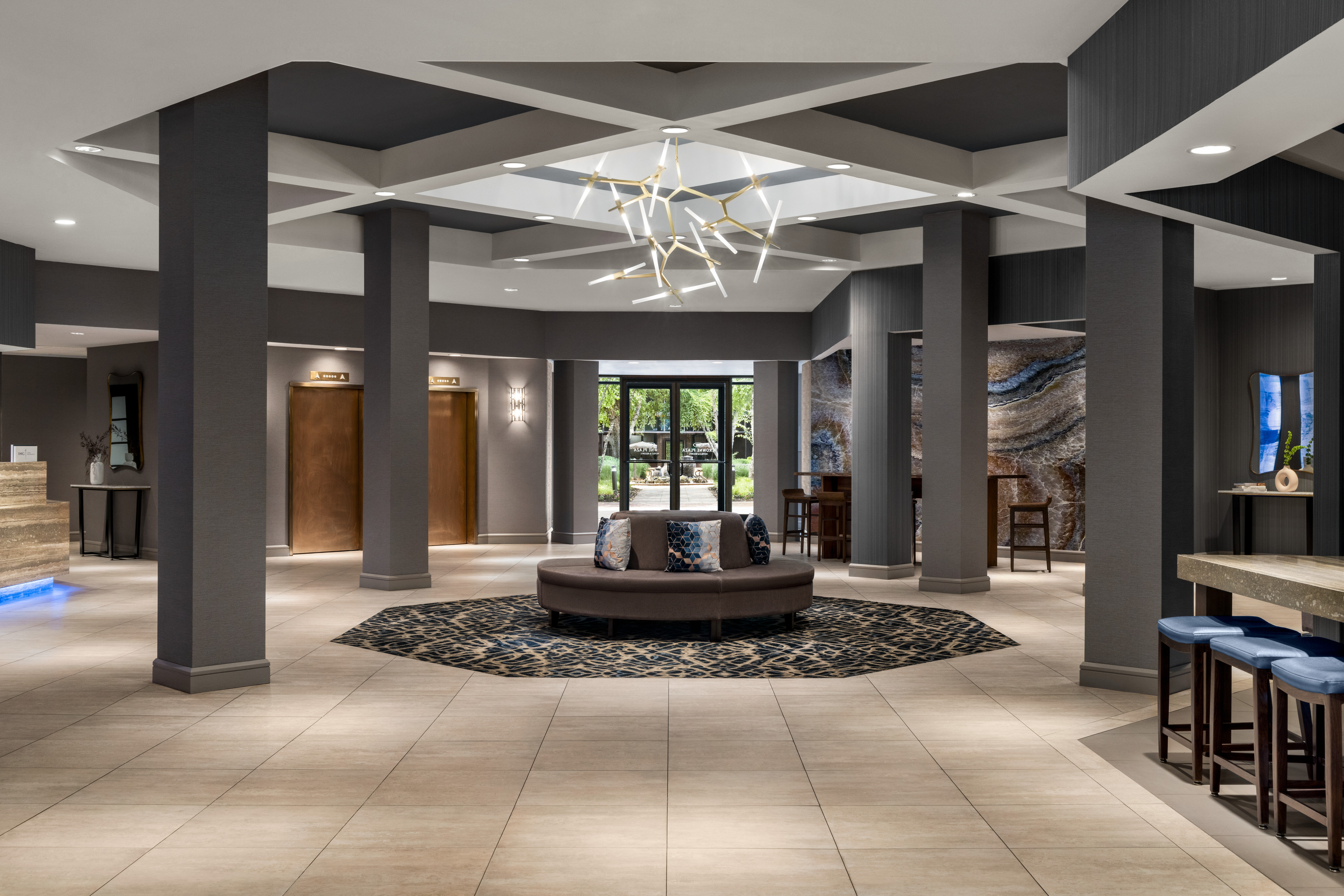 Crowne Plaza Edison 4/51