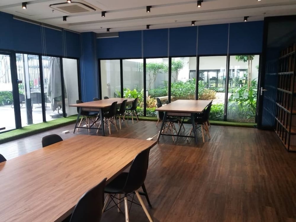 Ezzyhome @ Medini 22/38