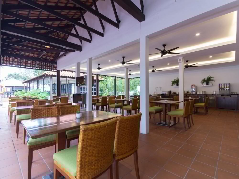 Adena Beach Resort 52/74