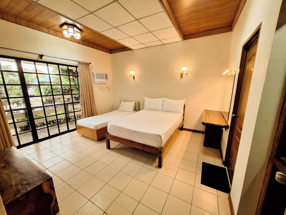 Suite, 1 Double and 2 Bunk Beds