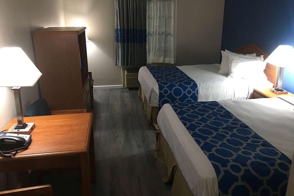 Baymont by Wyndham Adairsville 26/41