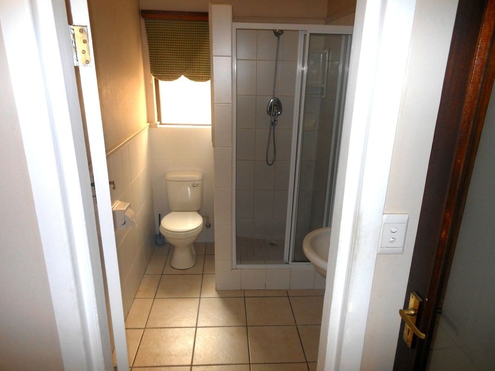 Bay Vista Guest House 50/50