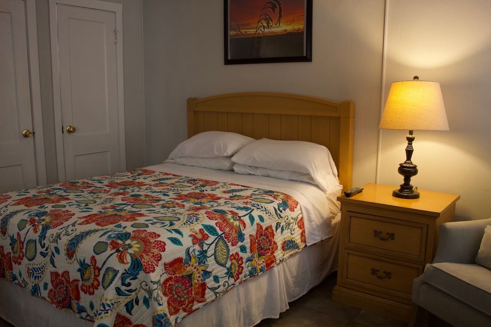 Lorelei Resort Motel 14/69
