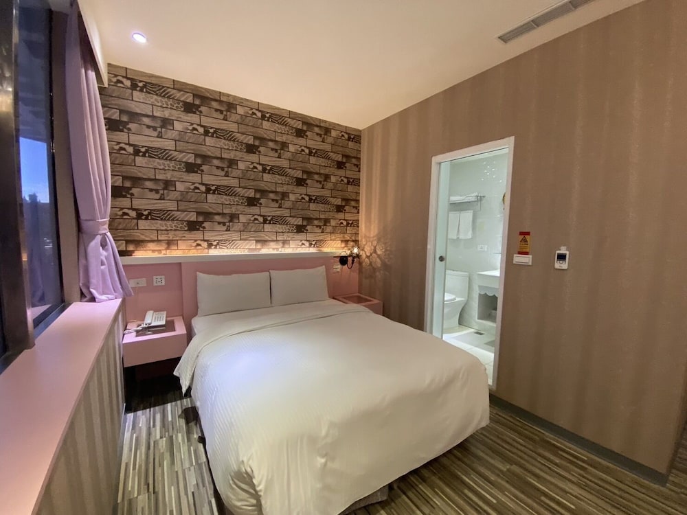 191 Hotel 34/62