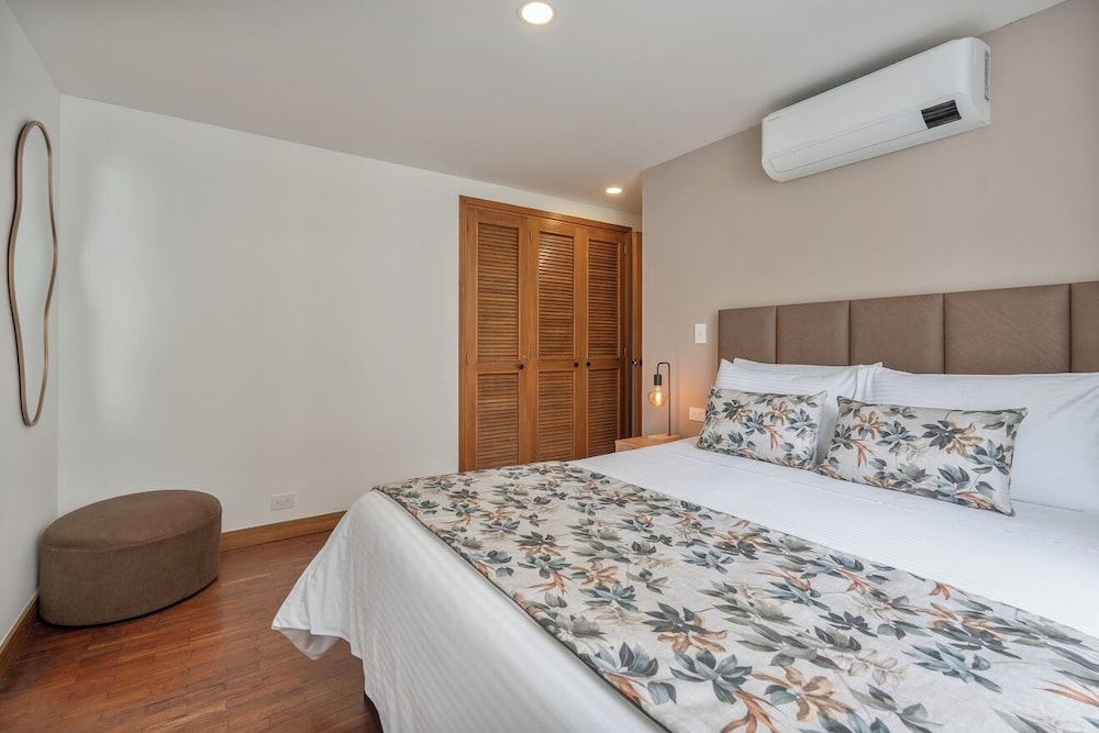 EXCLUSIVE, APARTMENT