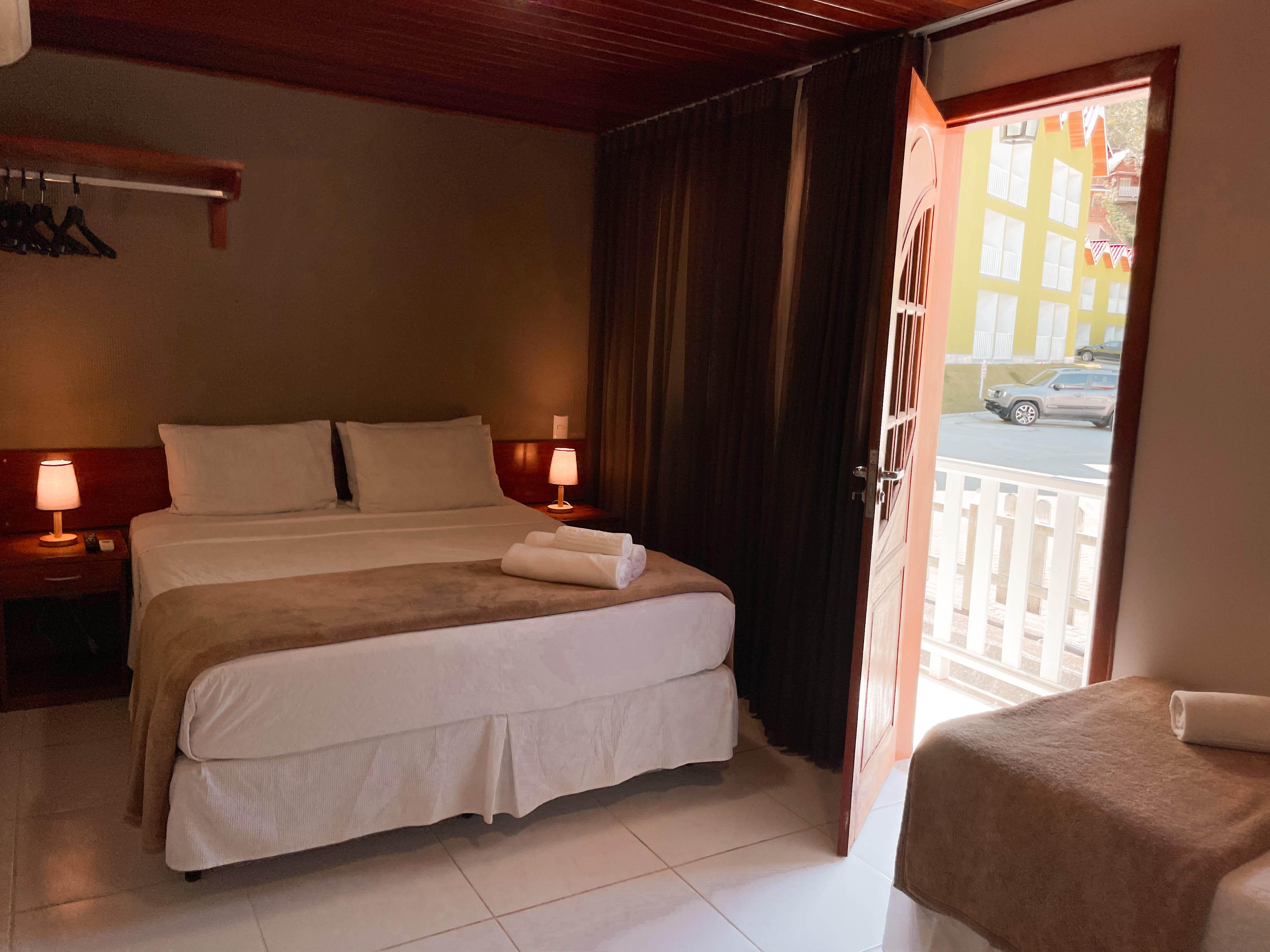 Superior, Suite, Hot Tub