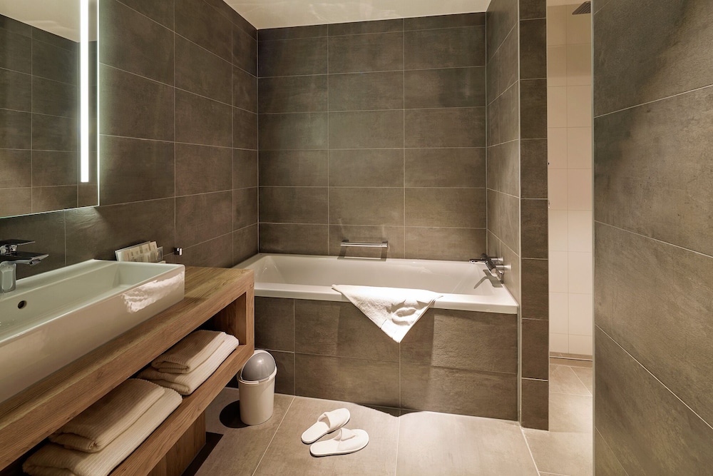 Van Der Valk Princeville 36/42