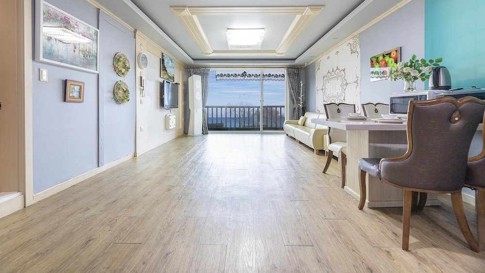 Ganghwa Badatgashimteo Pension 32/50