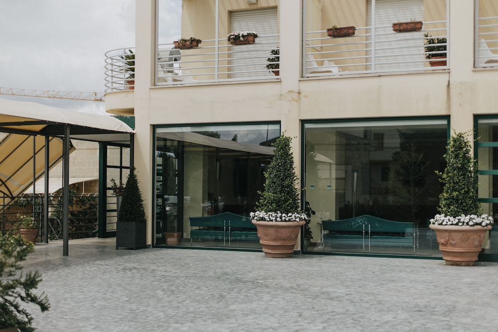 Hotel Del Campo 3/64
