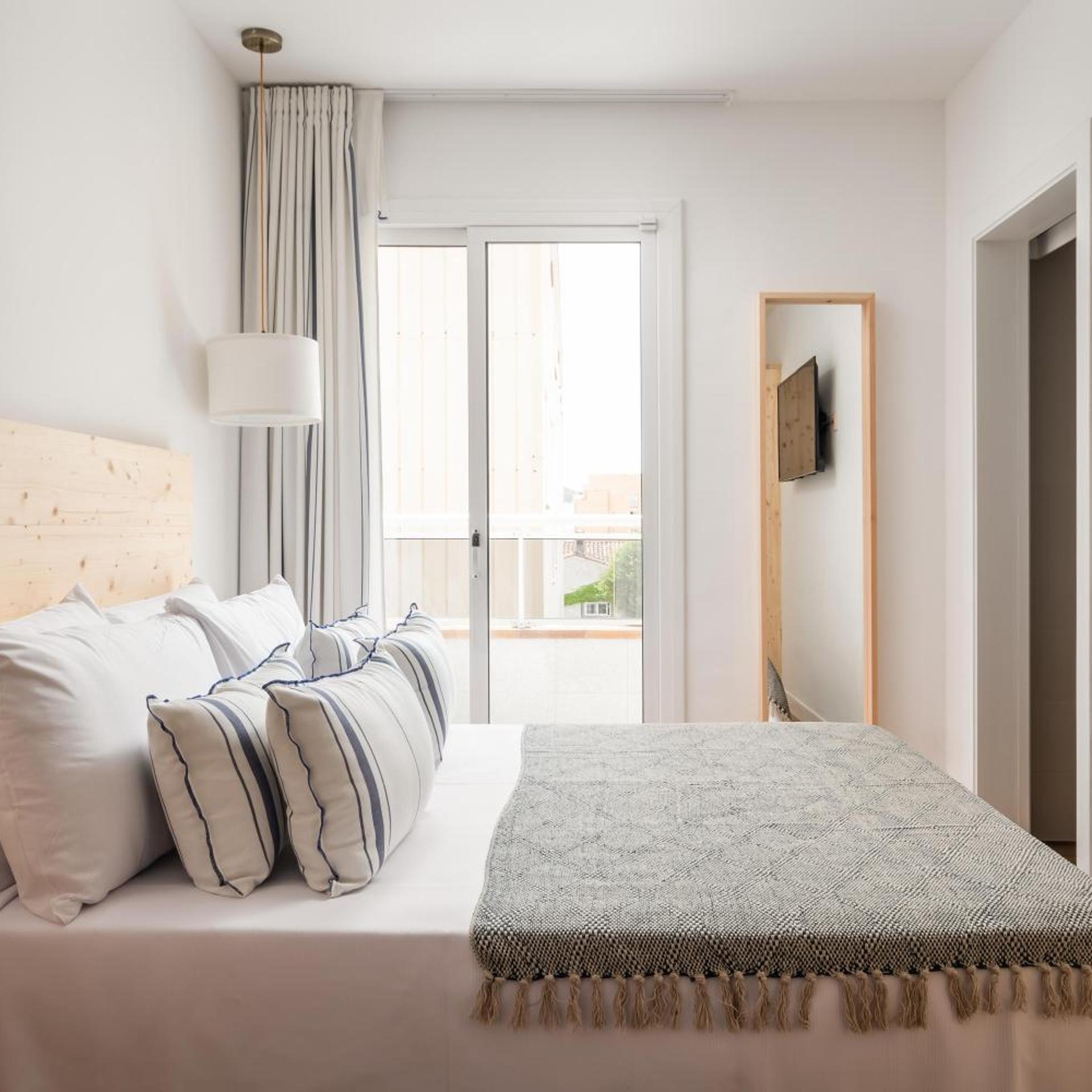 غرفة مفردة بإطلالة على البحر، The Place Mariner - Adults Only 3/10