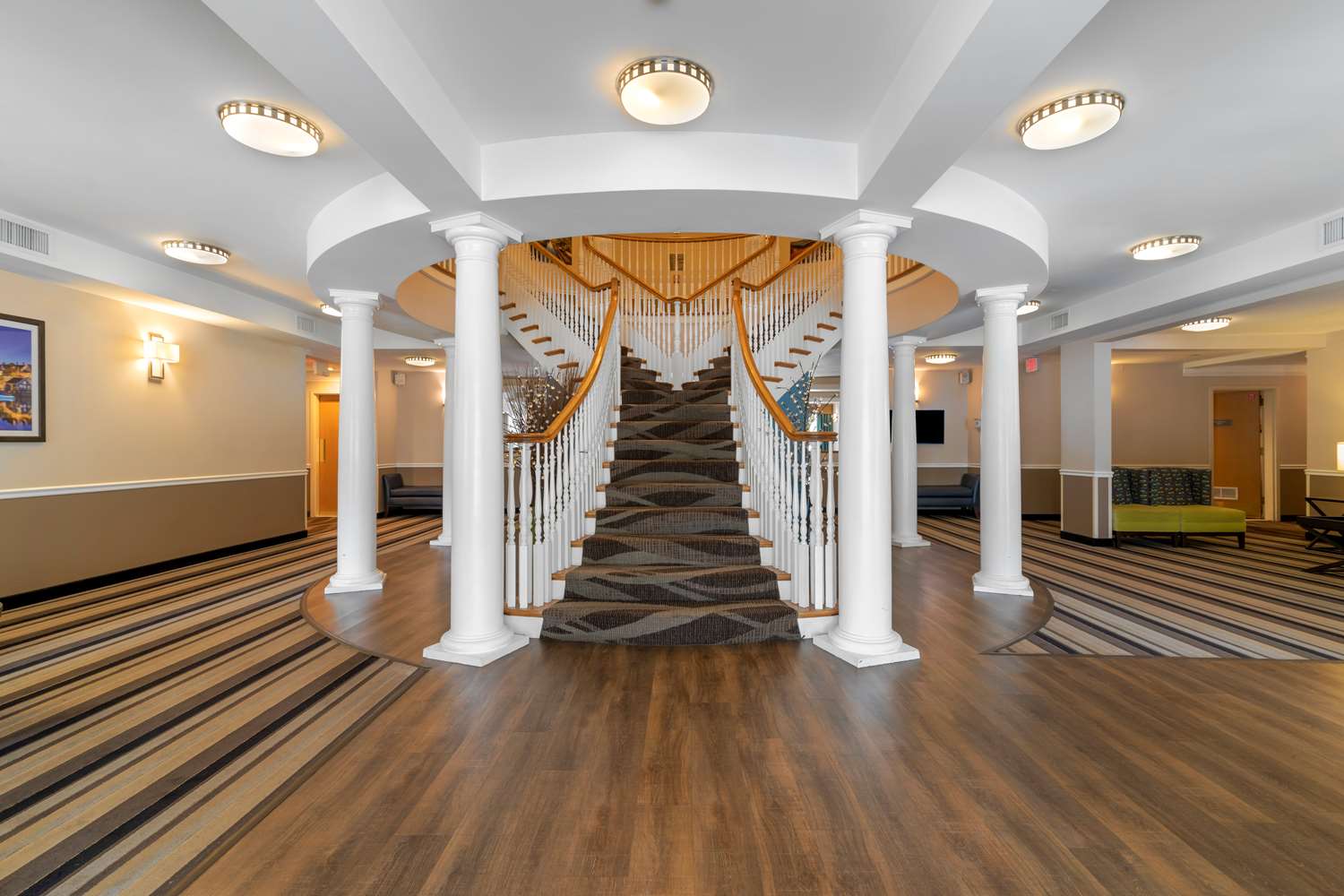 Best Western Plus Executive Court Inn & Conference Center 66/73