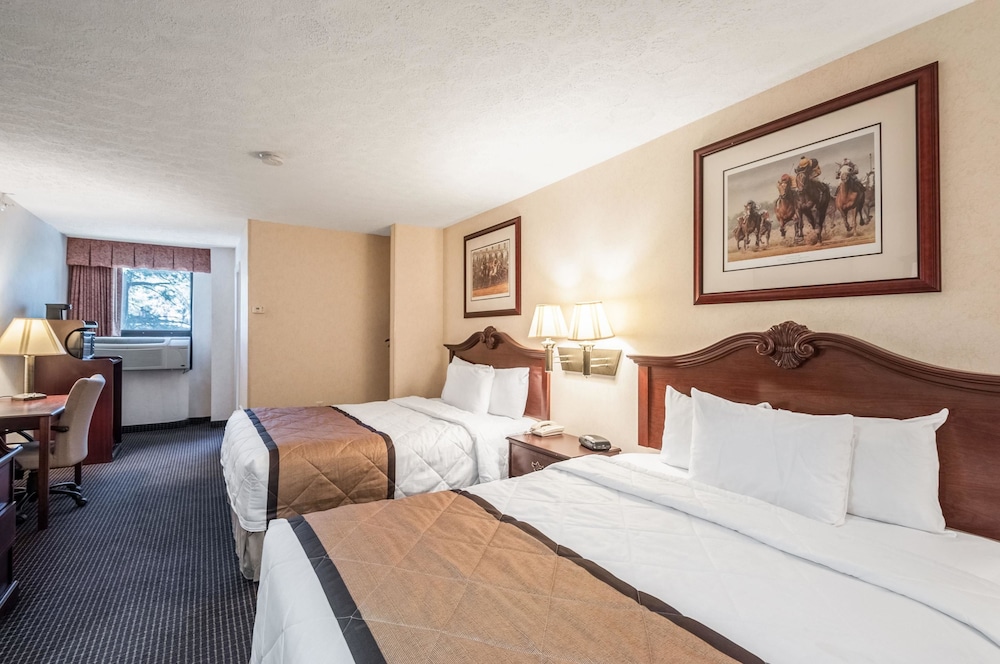 Rodeway Inn and Suites Charles Town WV 19/45