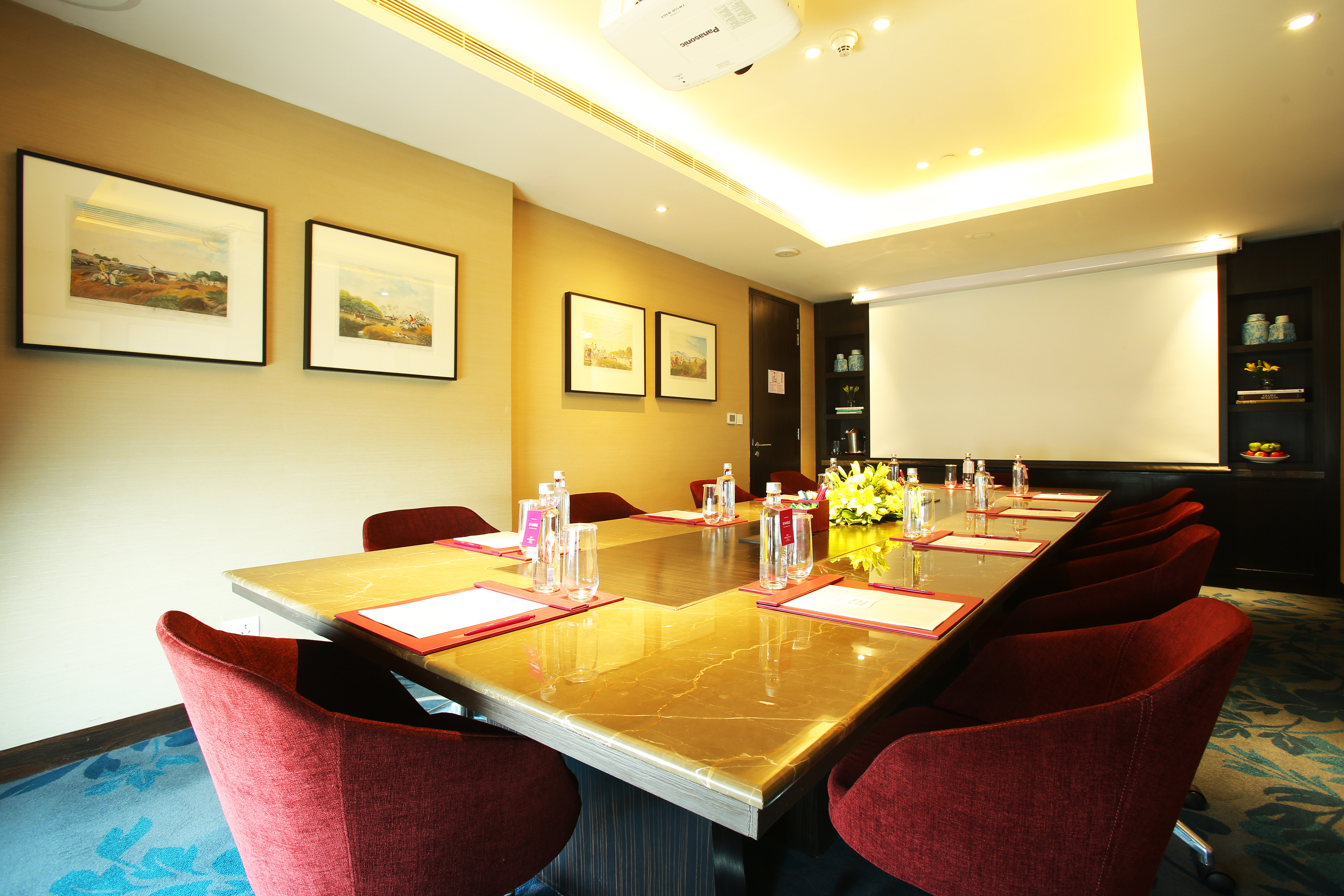 Crowne Plaza New Delhi Mayur Vihar Noida 51/64