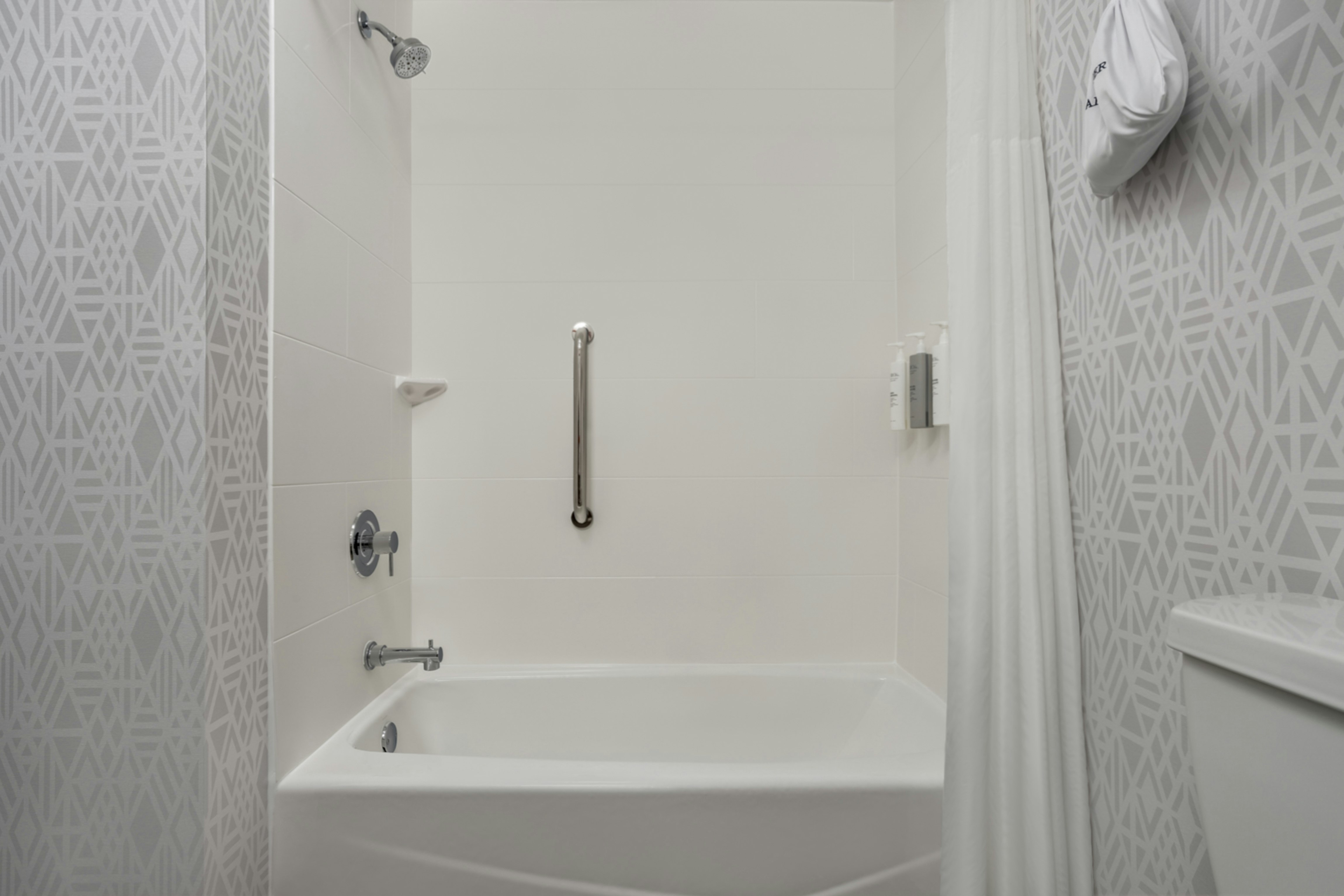 Room, 2 Queen Beds, Hampton Inn and Suites Muncie 8/8