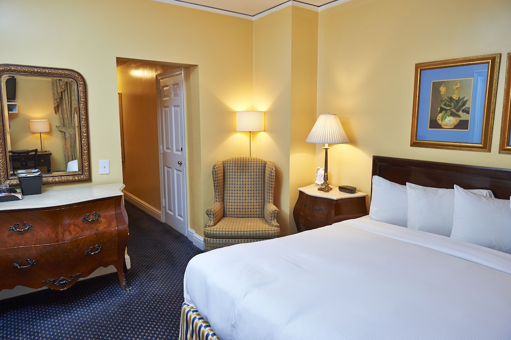 3 WEST CLUB HOTEL 24/62