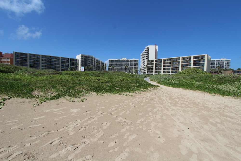 Royale Beach and Tennis Club, a VRI resort 41/49