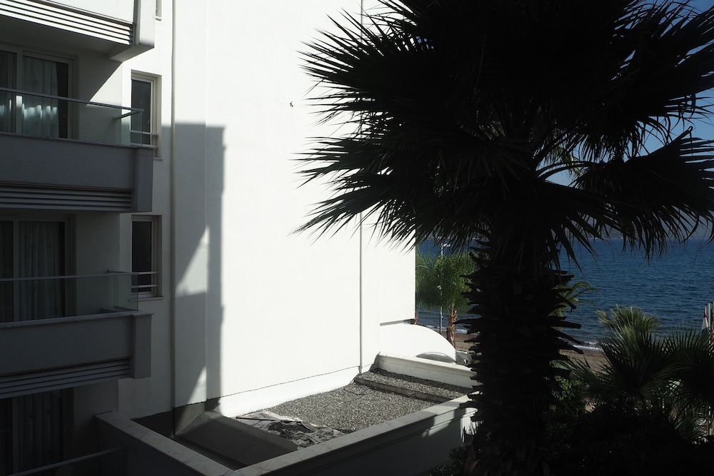 Yunus Hotel 3/71