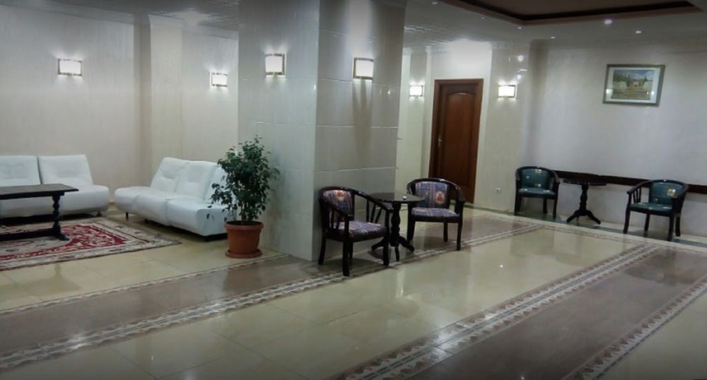 Hotel De L aeroport 9/13