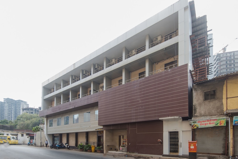 Oyo 10650 Hotel Lotus Residency 1/30