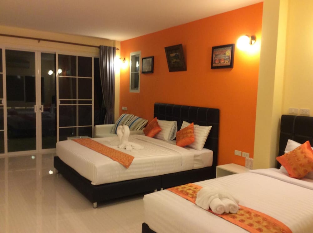 Greenseaviewresort Bangsaphan 12/50