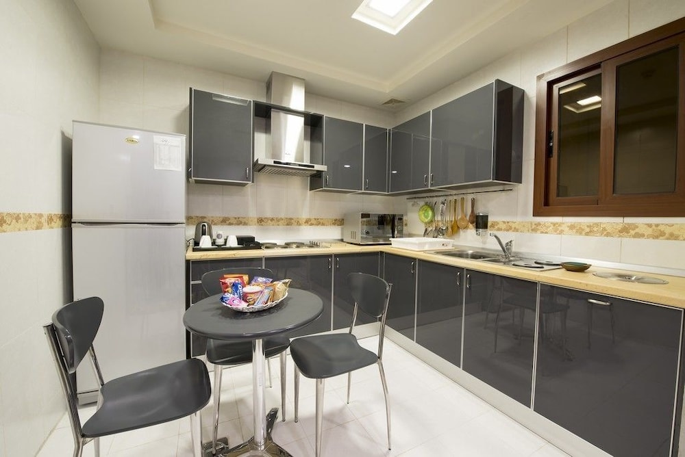 أجنحة برام(Bram Suites) 25/25