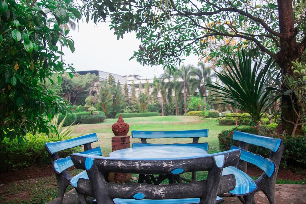 Swankaburi Boutique Hotel 42/47