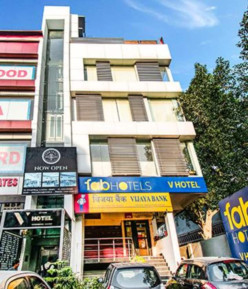 Fabhotel Hotel V Charbagh 2/26