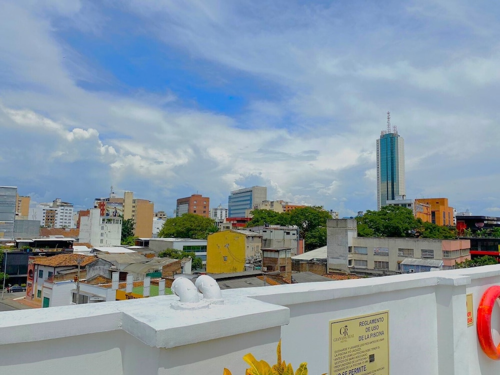 TAMA Hotel Granada Real Cali 63/67