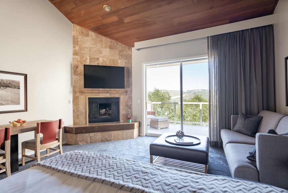 Carmel Valley Ranch 53/76