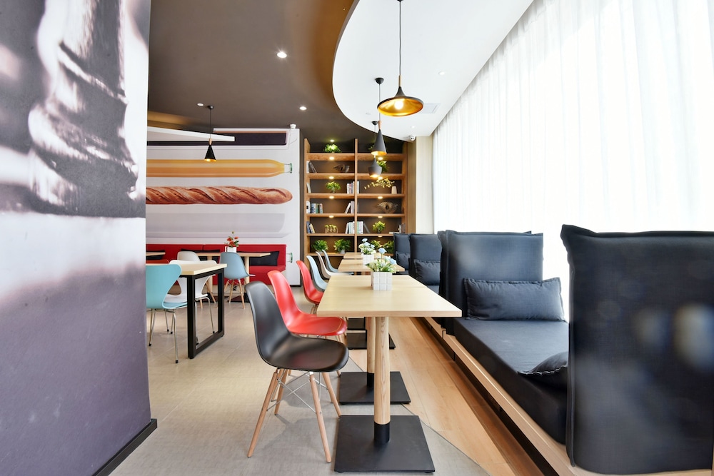 Ibis Lanzhou Customs House Hotel 26/32