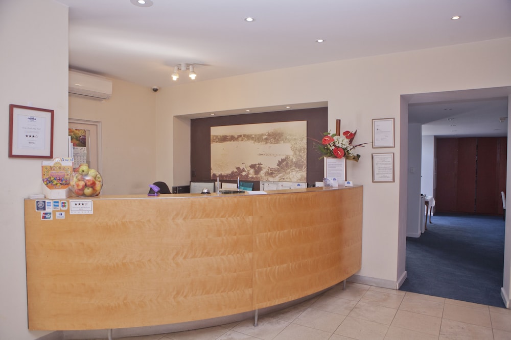 SAVOY DOUBLE BAY HOTEL 7/44