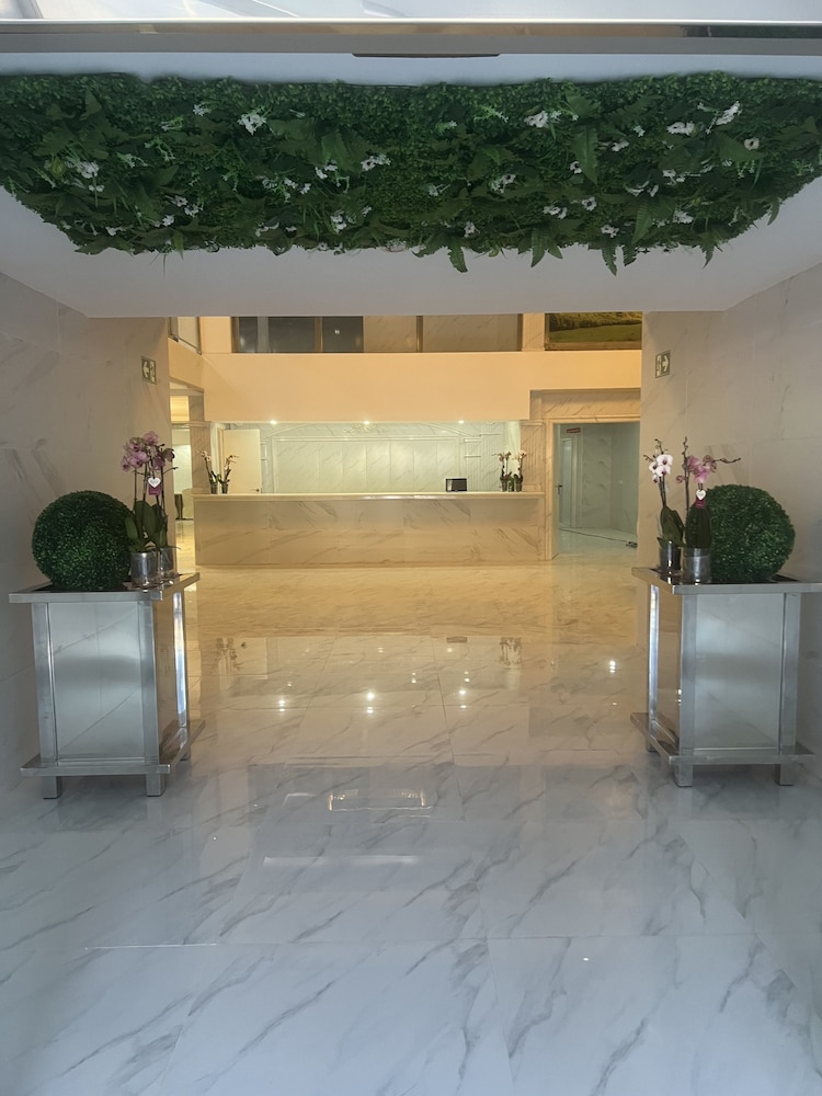 Hotel Aviacion 10/53