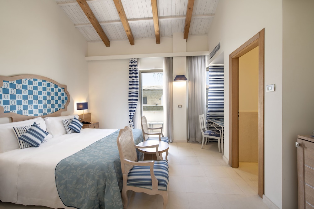 Family, 1 Double and 3 Single Beds