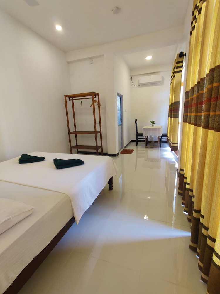 Randi Guest House - Mirissa Beach 11/51