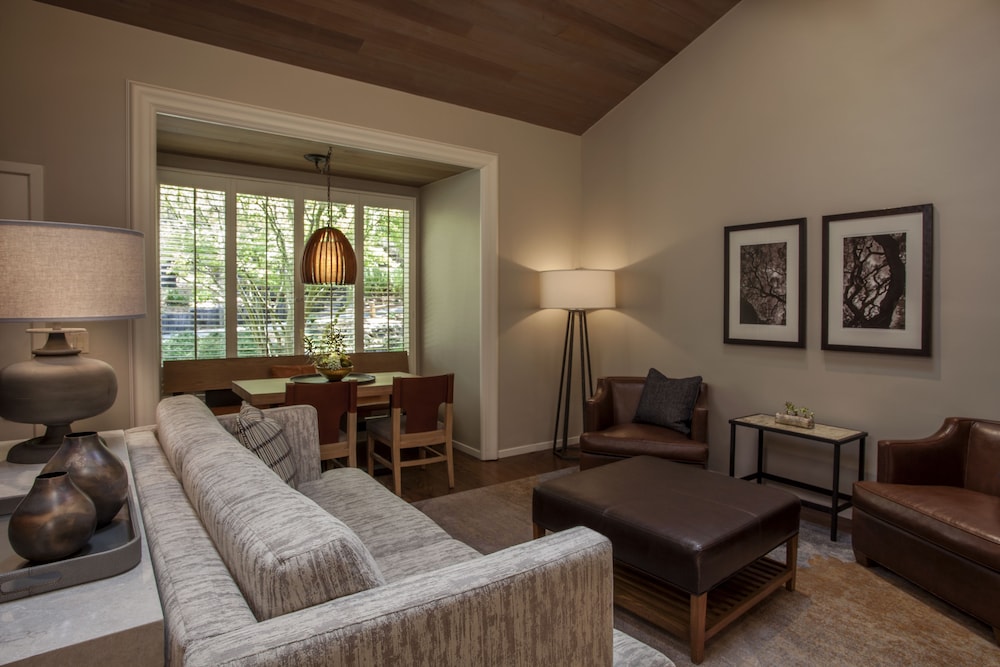 Carmel Valley Ranch 43/76