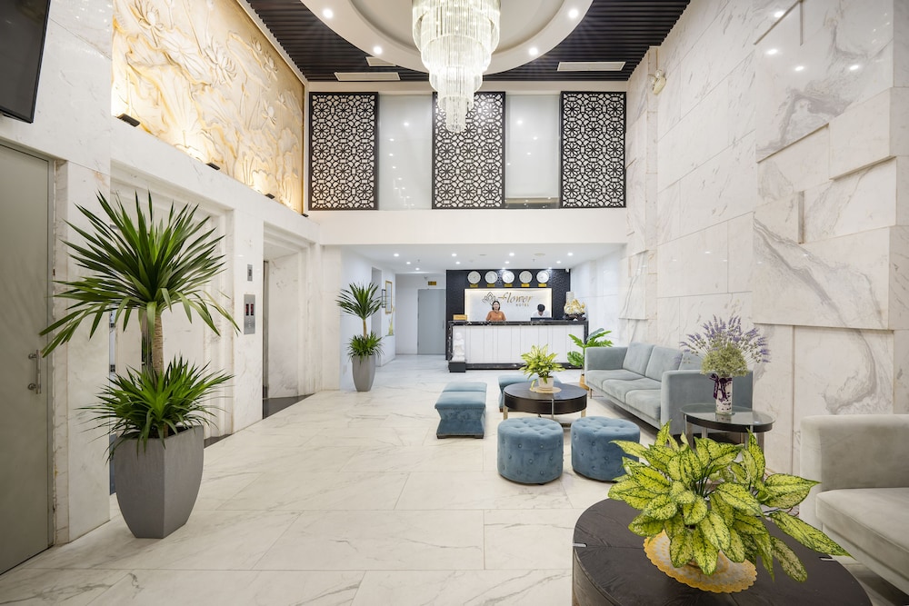 Flower Hotel 23/32