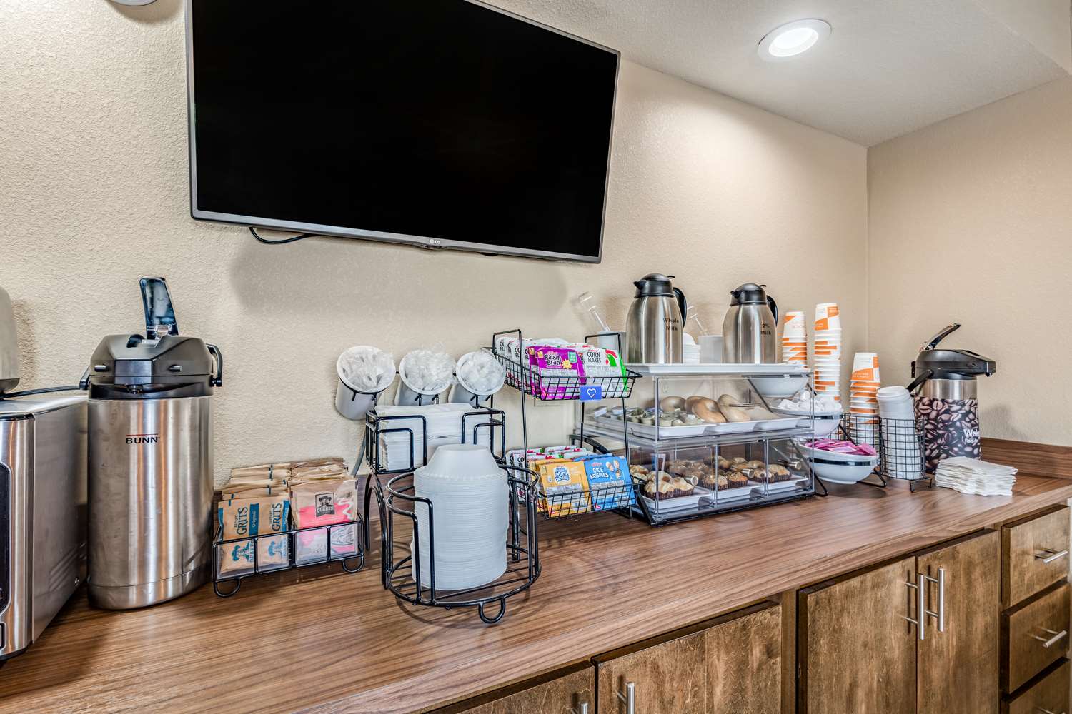 Surestay Hotel By Best Western Tupelo North 21/28