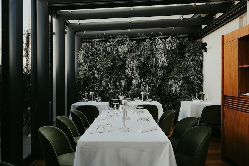 Baca Suites Restaurant & Bar 43/56