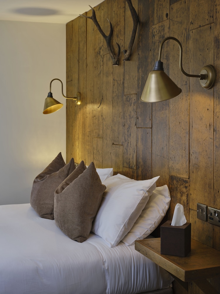 The Bath Hotel 26/61