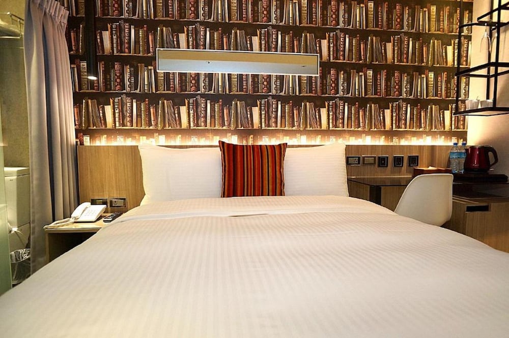VIA HOTEL ZHONGXIAO 14/25