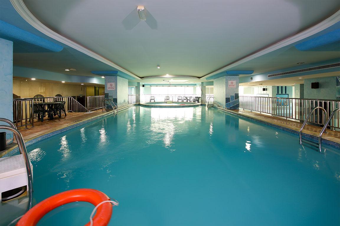 swimming pool spa