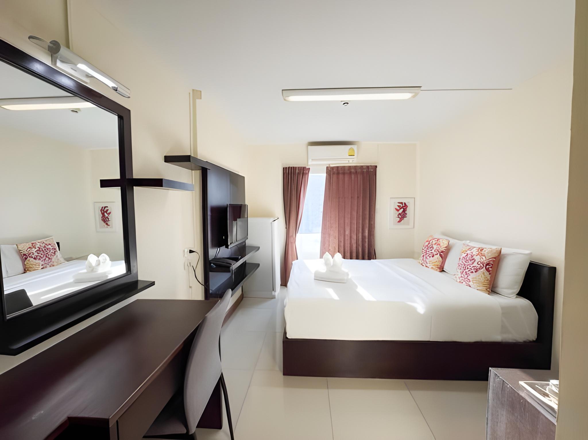 Room, Queen Bed