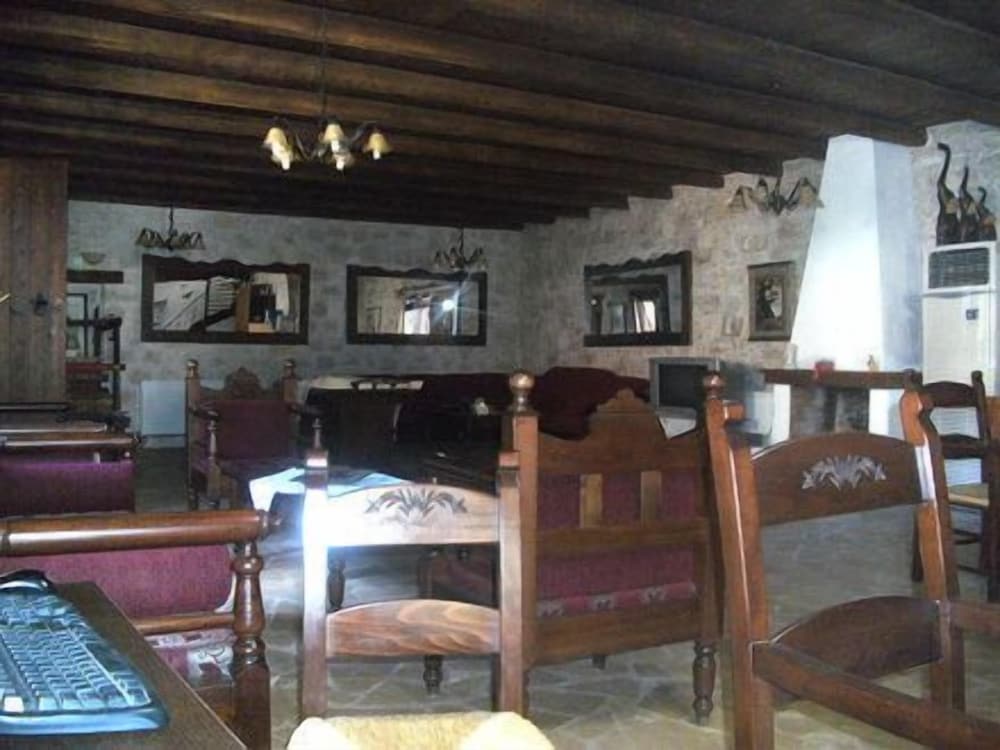 STONE VILLAGE 30/53