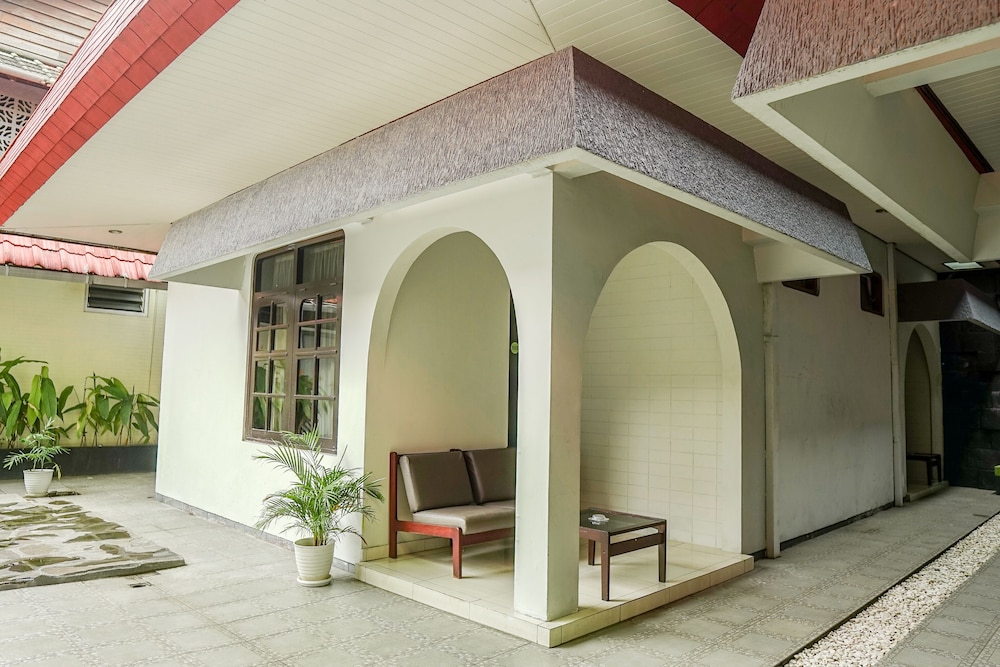 Airlangga Hotel 9/62